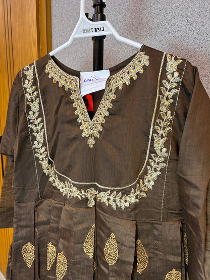 Stunning Long Maxi Dress with Floral Embroidery – Effortless Elegance DFB1-163